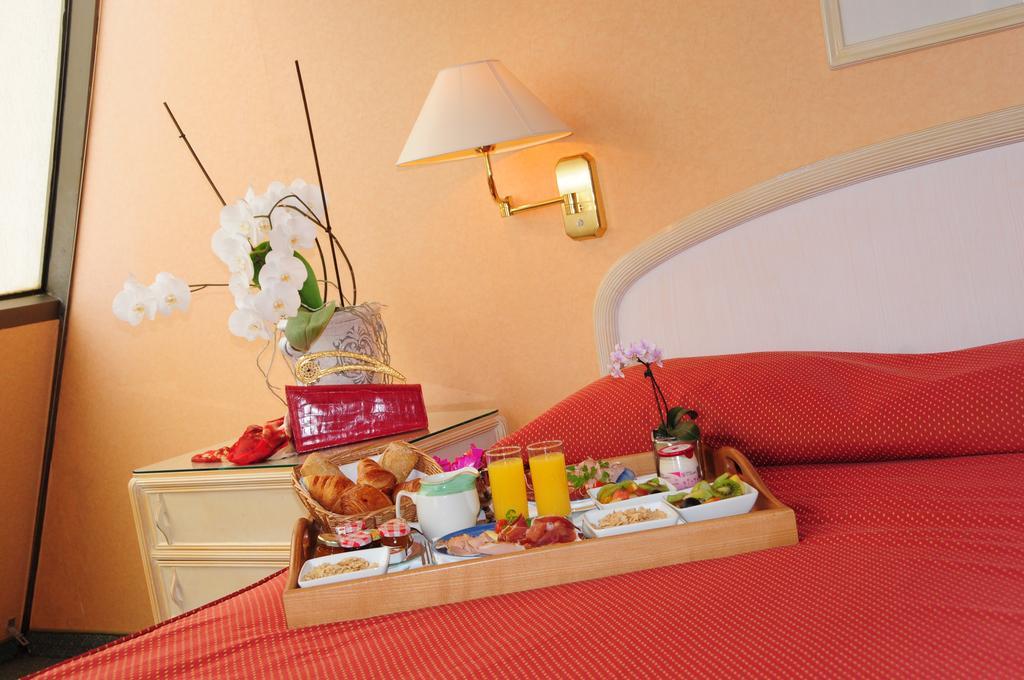 Vista Palace Hotel&Beach Resort - Monte Carlo View Roquebrune-Cap-Martin Rom bilde